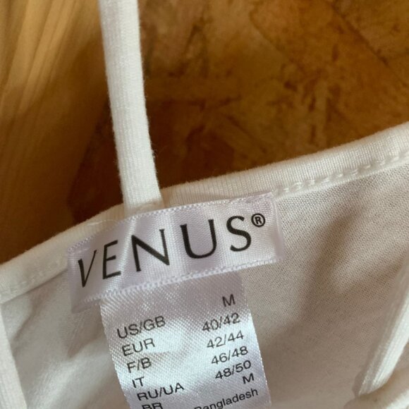 White Crisscross Back Short Sleeve Tunic Top By Venus M Lightweight & Flowy Med - Picture 3 of 6